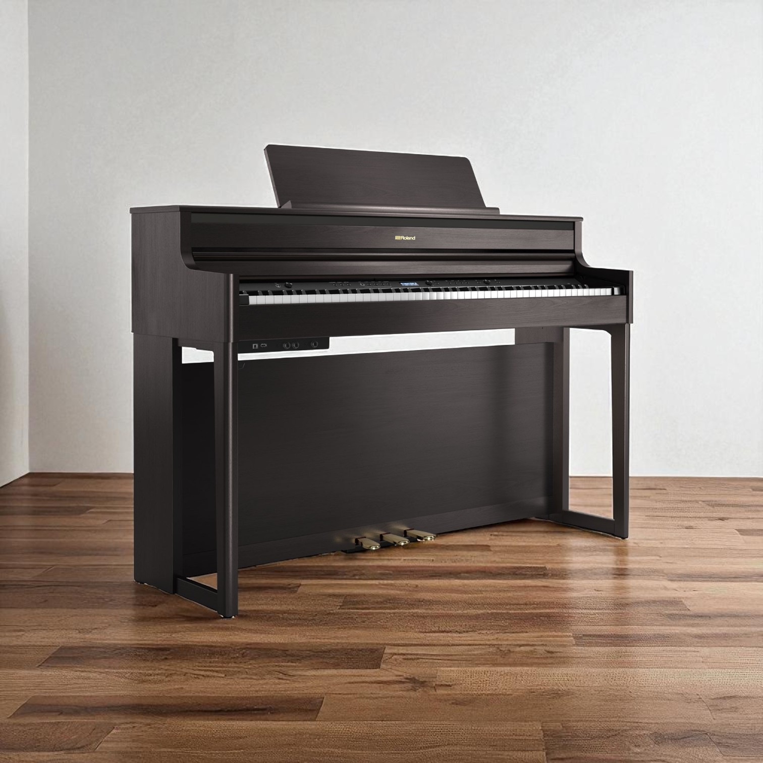 ROLAND HP704