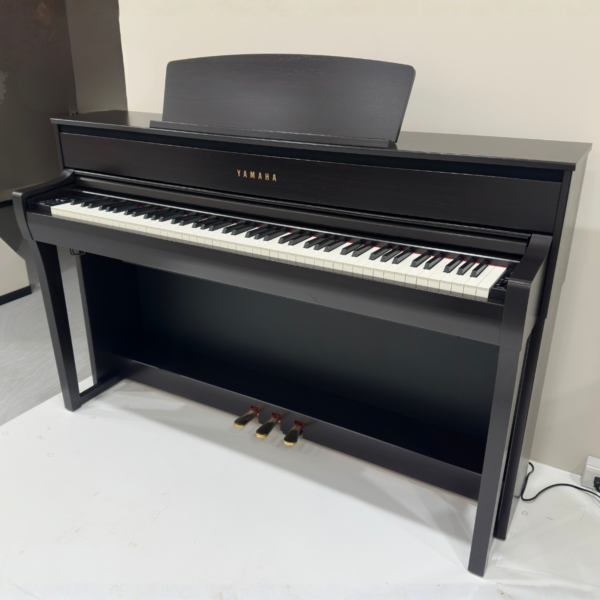 675c YAMAHA CLP-675