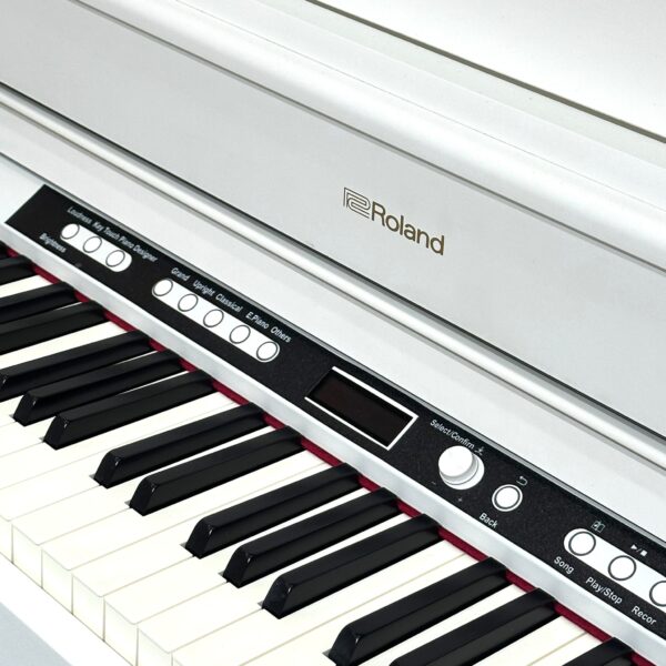 LINE_ALBUM_KL_260913_18 ROLAND HP-702