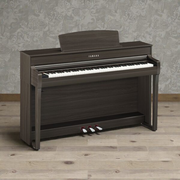 YAMAHA CLP-745（Coming Soon)