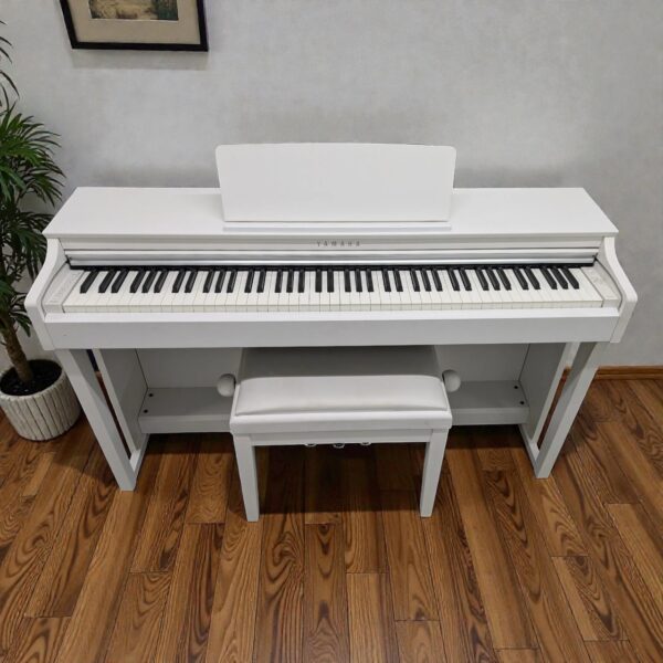 white-Photoroom (49) YAMAHA CLP-825